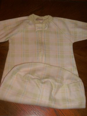 Carters sleeper 6-12 months