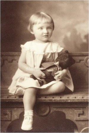 ANTIQUE TEDDY BEAR GIRL CHILD PHOTO CANVAS ART PRINT