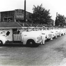 VINTAGE BUNGALOW BAR ICE CREAM TRUCKS MAN CANVAS PRINT