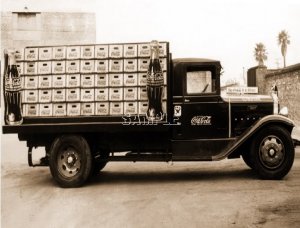 VINTAGE COKE COLA BOTTLE DELIVERY TRUCK CANVAS ART-BIG