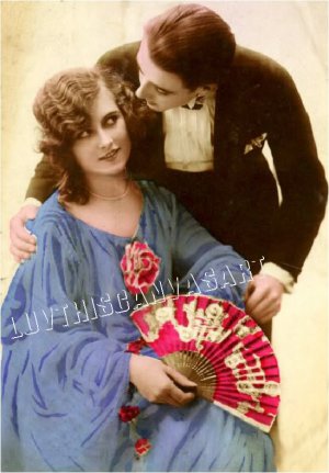 DECO RISQUE LOVERS KISS KIMONO FAN PHOTO CANVAS PRINT