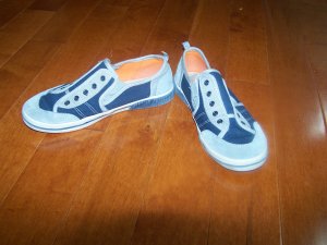 Gap Boy Size 4 Sneaker