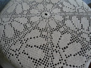 Beautiful handmade crocheted doily Margaritas - beige - 34 inches