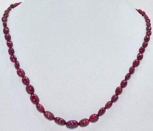 STRAND OF BEAUTIFUL NATURAL GEMSTONE RUBY OVAL BEADS