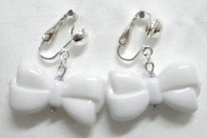 White bow clip on earring