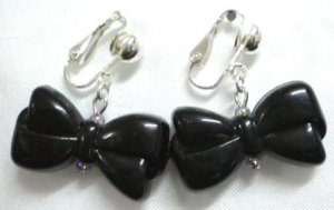 Black bow clip on earring