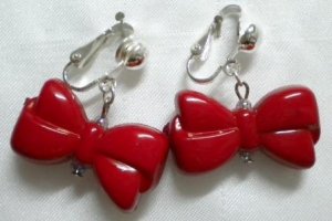 Red bow clip on earring