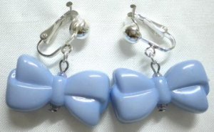 Blue bow clip on earring