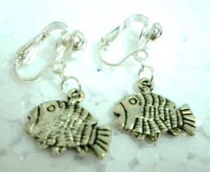 Girl jewelry Fish charm dangle clip on earring