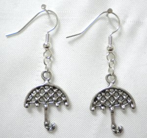 Metal umbrella charm earring