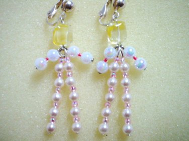 Cute beaded dangle earring