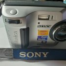 Sony MVC FD100 floppy disk 3.5" Digital LCD screen Mavica zoom Camera w/EXTRAS
