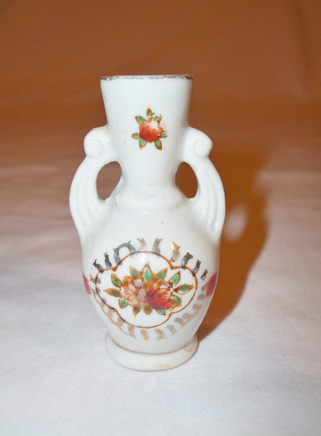 VINTAGE DOLL HOUSE PORCELAIN VASE made in occupied Japan