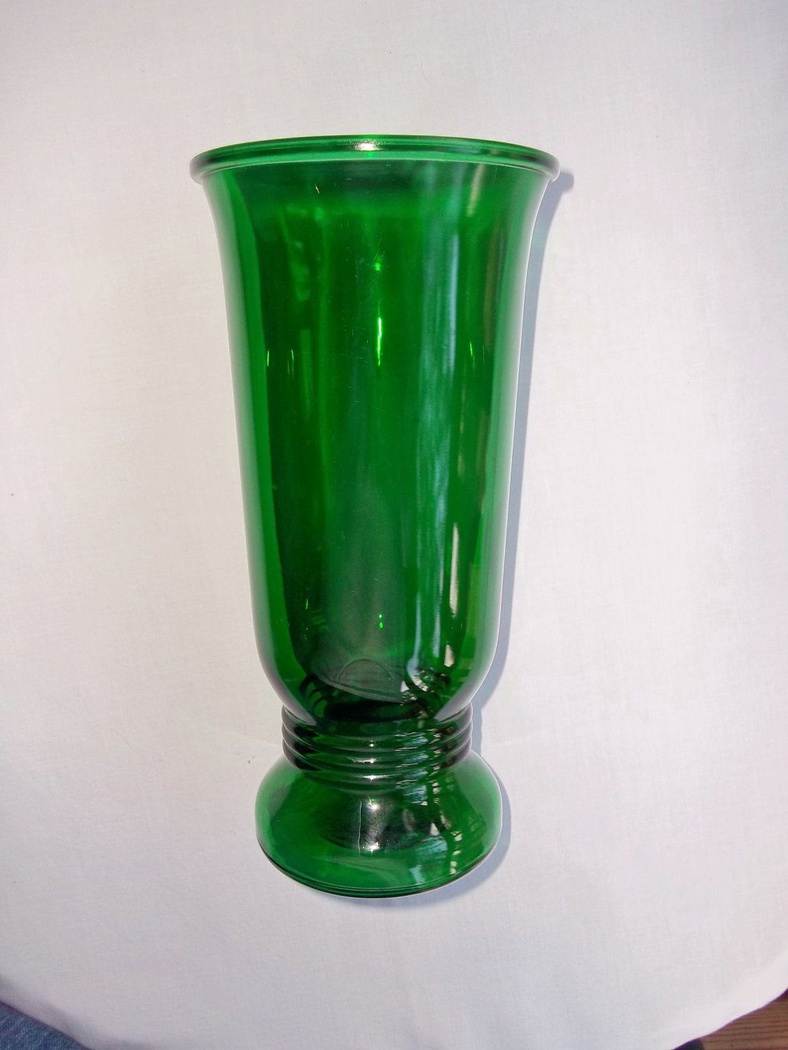 EMERALD GREEN GLASS VASE Manufacturer NAPCO, Cleveland, USA, 1168 stamped o...