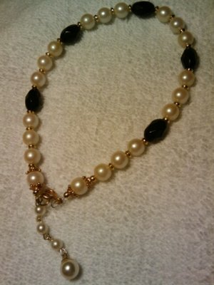Elegant handcrafted 11" anklet