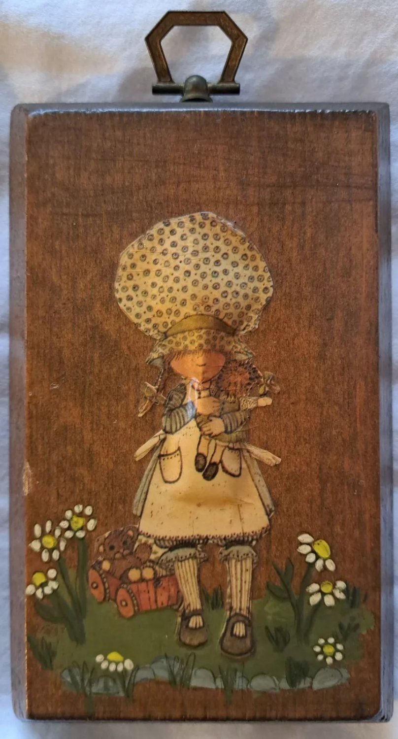 Vintage Wooden Wall Plague Of A Girl 5-3/4"x3-1/2"x3/4"