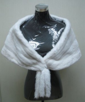 LADIES WHITE MINK SCARF/WRAP WITH FRINGE AT FRONT CLOSING -65608 (SZ F = M)