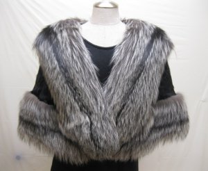 LADIES BLACK MINK CAPE WITH SILVER FOX TRIM-64473 (o) SIZE F