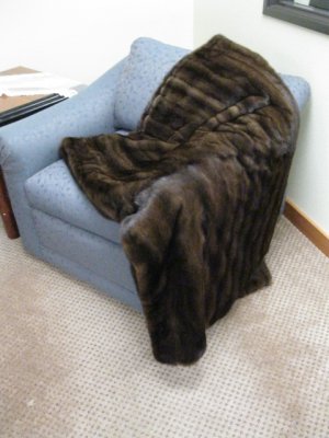 BEDSPREAD - US MINK DEMIBUFF SKIN WITH VELVET LINING 72" X 48" - 59283