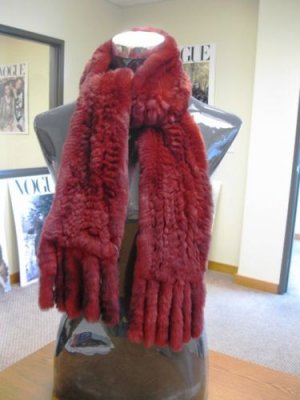 LADIES CUTE & WARM DYED BURDGUNDY REX KNIT SCARF(W-7)