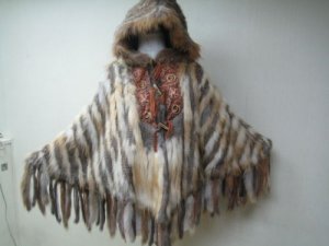LADIES KNITTED FINLAND HARE REX HOODIE CAPE TRIM WITH FOX - HF0706241(SZ F)