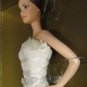 Barbie Vera Wang Romanticist Bride Gold L9652 2008 NRFB