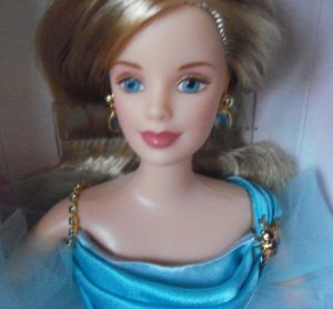 Ultra LMTD. 40th Anniversary Gala Bumble Bee Barbie