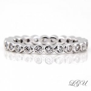 STERLING SILVER ROUND CUT ETERNITY BAND RING SZ 5