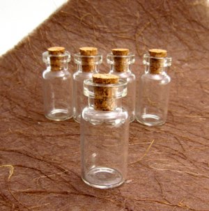 5pcs 32x15mm Clear Glass Tiny Bottle Vials with Free Eyehooks