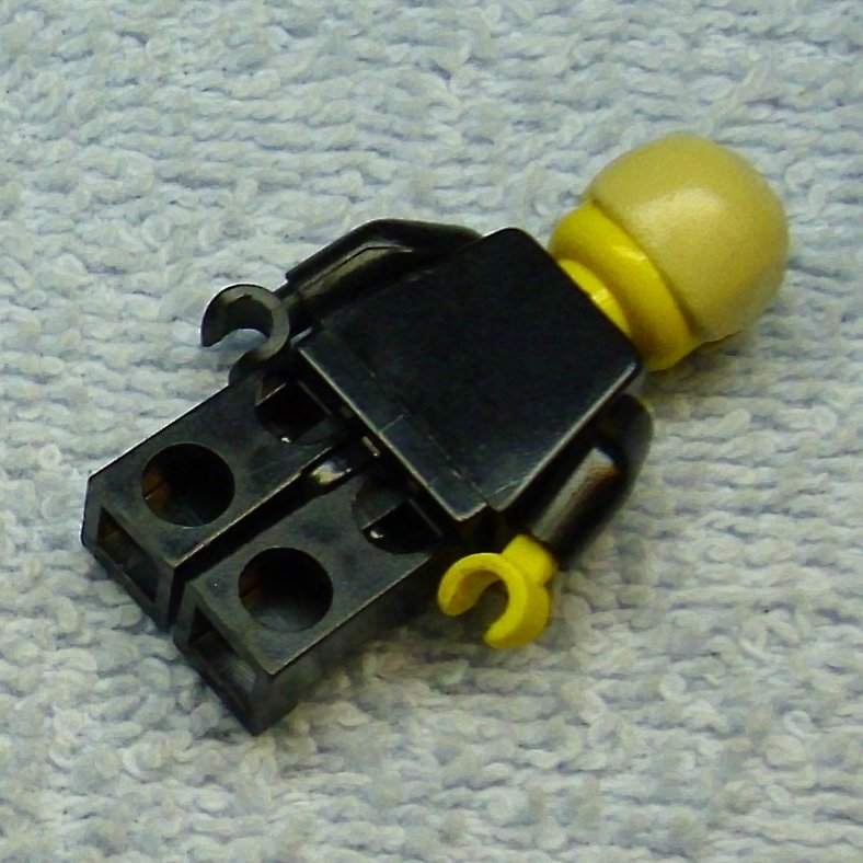 lego luke skywalker yellow