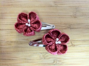 Red Mini Sakura on Mini Snap Clip Set