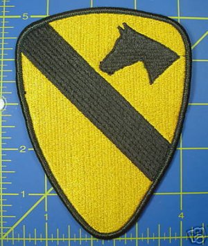 1ST CAVALRY DIVISION COLOR PATCH INSIGNIA