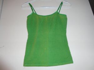ZENANA OUTFITTERS LIGHT GREEN SPAGHETTI STRAP SHIRT SIZE: SMALL