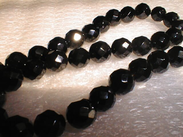 64 shape black agate 10mm beads/necklace