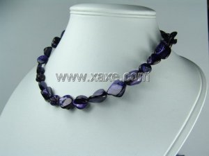 Lovely 15mm shell bead necklace- blue