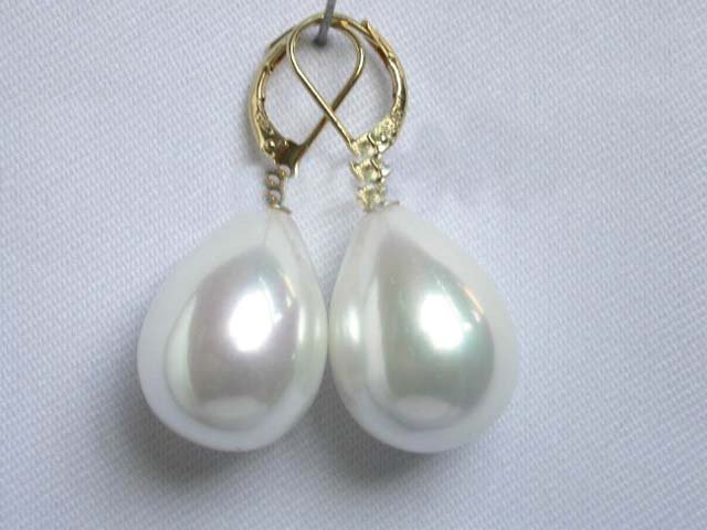 Stunning S925 11*14mm white shell drop pearl earring