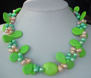 18'' green turquoise and pearl necklace