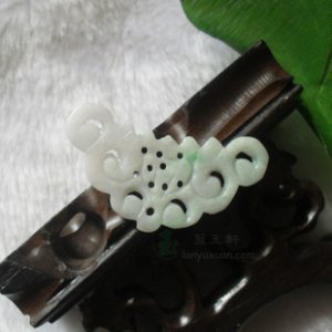 White jade pendant, hand-carved jade butterfly pendant hollow. Selection of beautiful girls