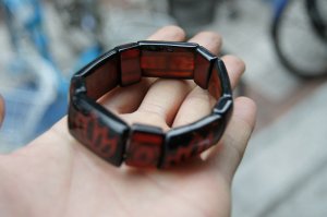 Natural crimson lotus (agate), hand-carved.(Manual). The rubber band strung together.