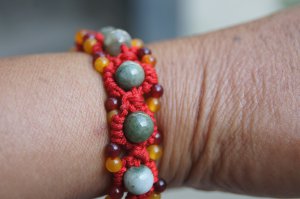 Natural multi-color jade.10 beads. Clever hand-woven bracelets