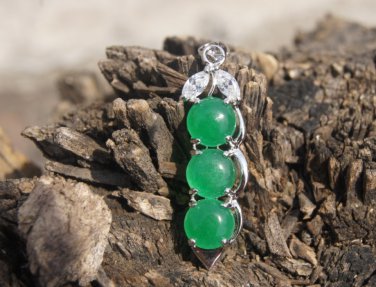 Alloy inlay green jade, green beans (Four Seasons peace) necklaces and pendants 40 &Atilde;� 9x5mm