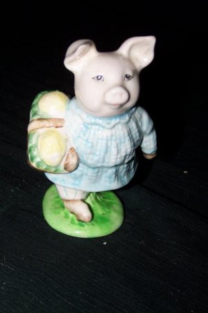 Beatrix Potter LITTLE PIG ROBINSON Figurine Beswick