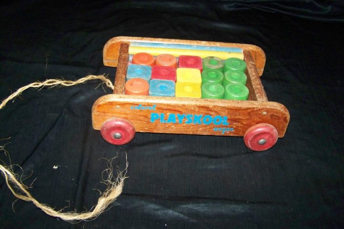 coloroll playskool wagon