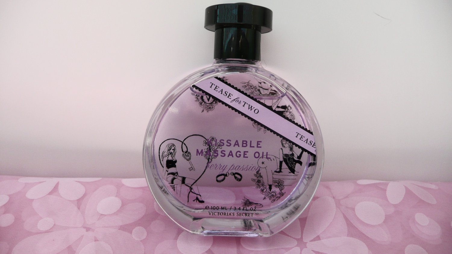 Victoria's Secret Kissable Massage Lotion Berry hotsell Passion