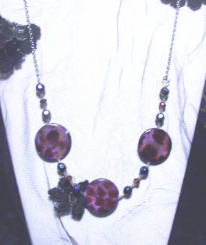 Large round/flat Purple bead Necklace     A010