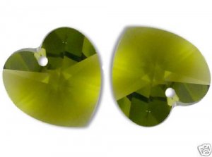 ONE PAIR HEART PENDANT OLIVINE CRYSTAL 14MM SWAROVSKI ELEMENTS