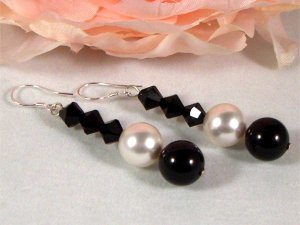 Black&White Pearls&Crystals Wedding Bride Earrings made with SWAROVSKI ELEMENTS