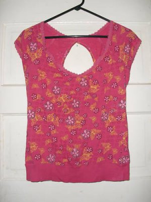 WOMENS SELF ESTEEM TOP SIZE L VERY CUTE
