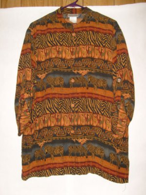 Popovitch Button down top size Large 3/4 Sleeve
