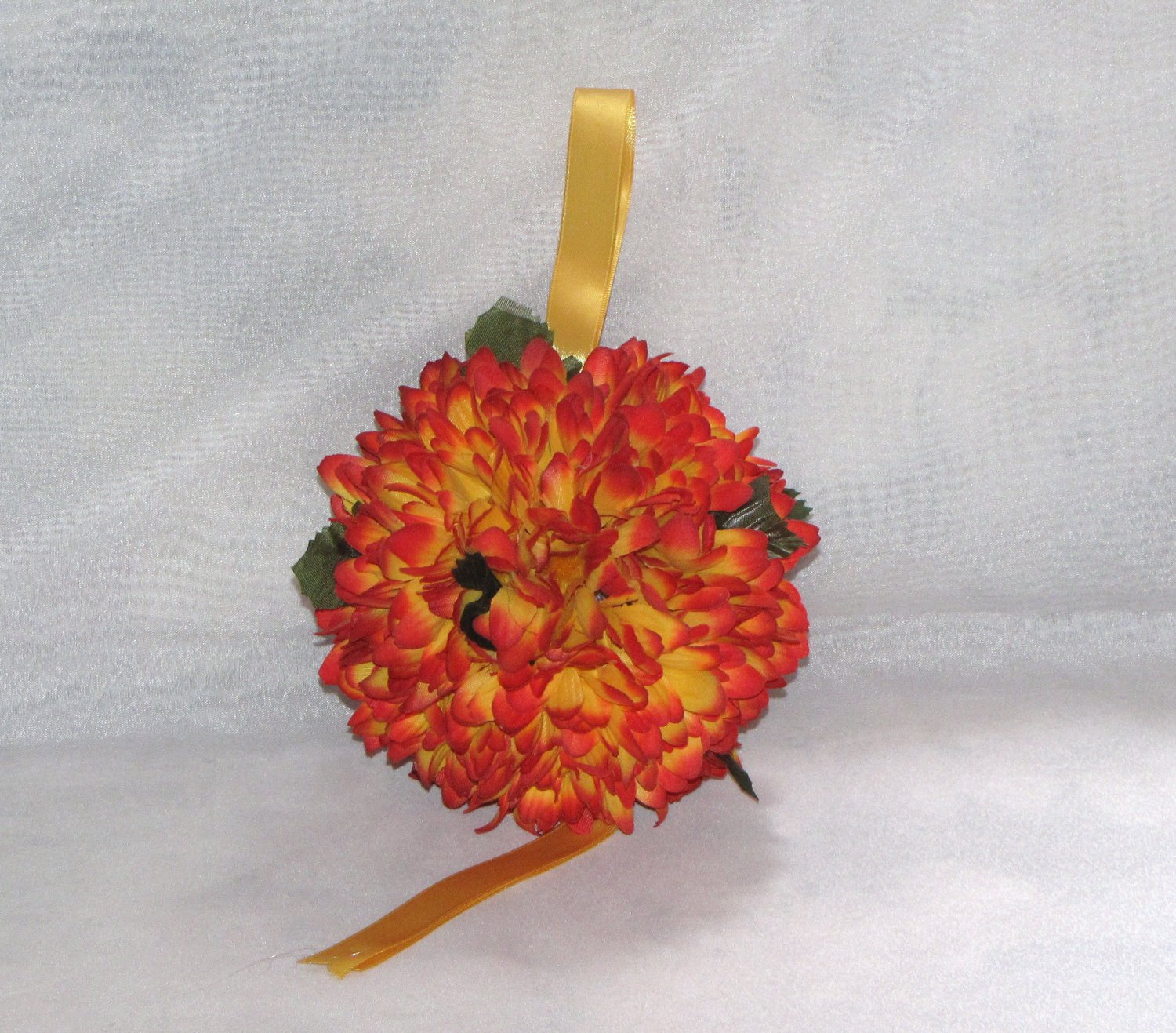 Pomander Ball 5 inch Daisy Wedding Flower Decoration Kissing Ball